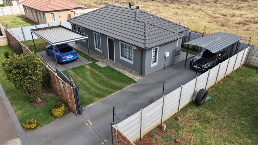 3 Bedroom Property for Sale in Alrode Gauteng