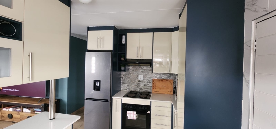 3 Bedroom Property for Sale in Alrode Gauteng
