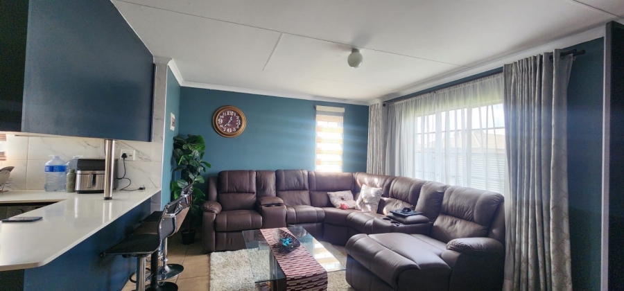 3 Bedroom Property for Sale in Alrode Gauteng