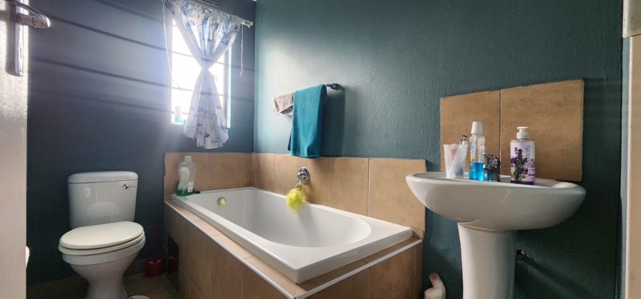 3 Bedroom Property for Sale in Alrode Gauteng