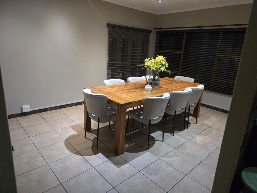 4 Bedroom Property for Sale in Sinoville Gauteng