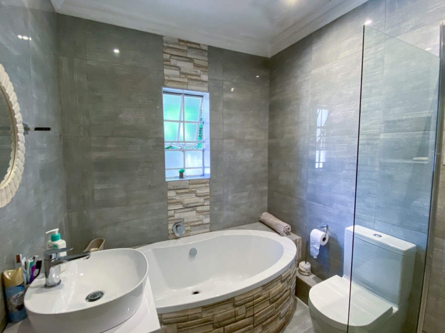 4 Bedroom Property for Sale in Capital Park Gauteng