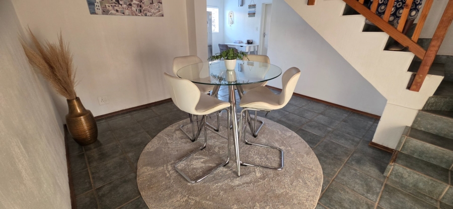 2 Bedroom Property for Sale in Magalieskruin Gauteng