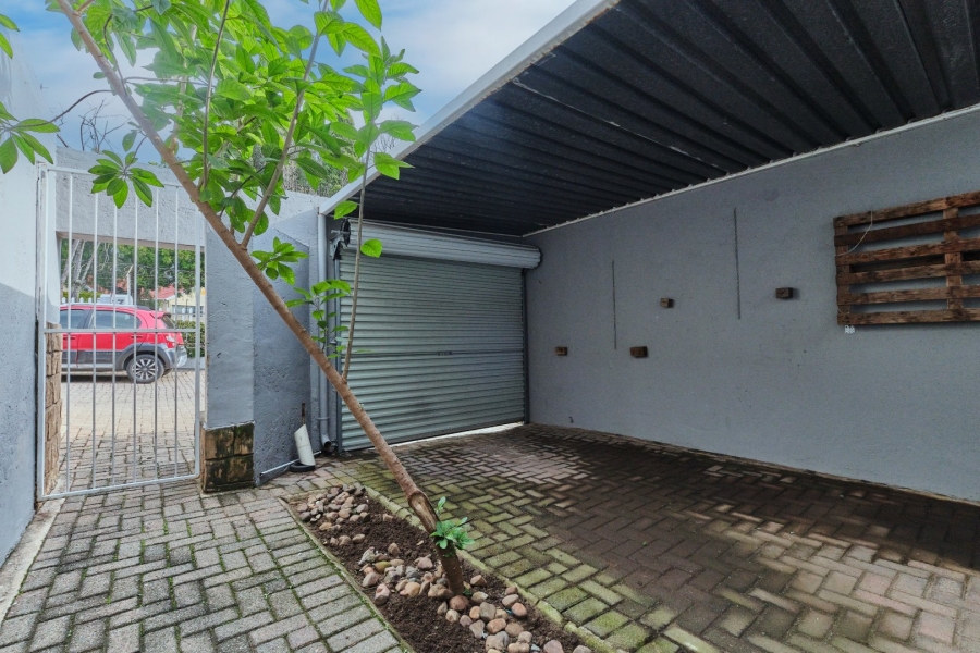 2 Bedroom Property for Sale in Radiokop Gauteng