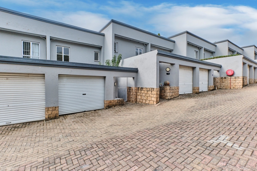 2 Bedroom Property for Sale in Radiokop Gauteng