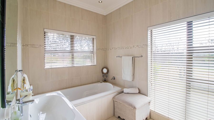 4 Bedroom Property for Sale in Blue Saddle Ranches Gauteng