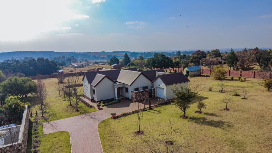 4 Bedroom Property for Sale in Blue Saddle Ranches Gauteng