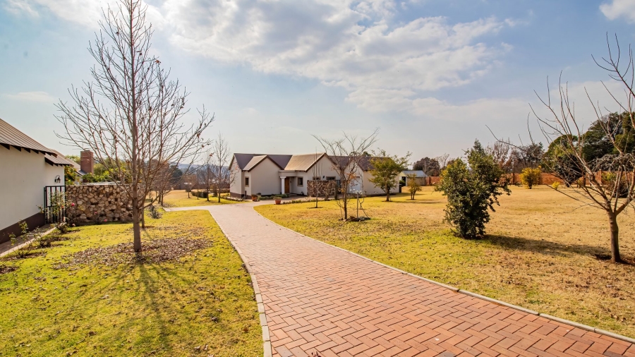 4 Bedroom Property for Sale in Blue Saddle Ranches Gauteng