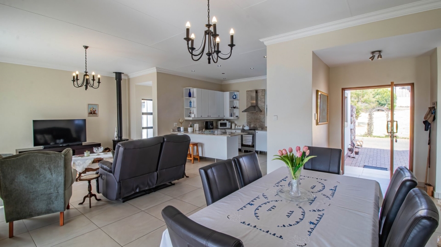 4 Bedroom Property for Sale in Blue Saddle Ranches Gauteng