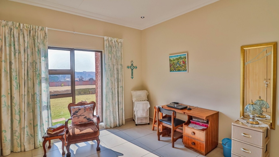 4 Bedroom Property for Sale in Blue Saddle Ranches Gauteng