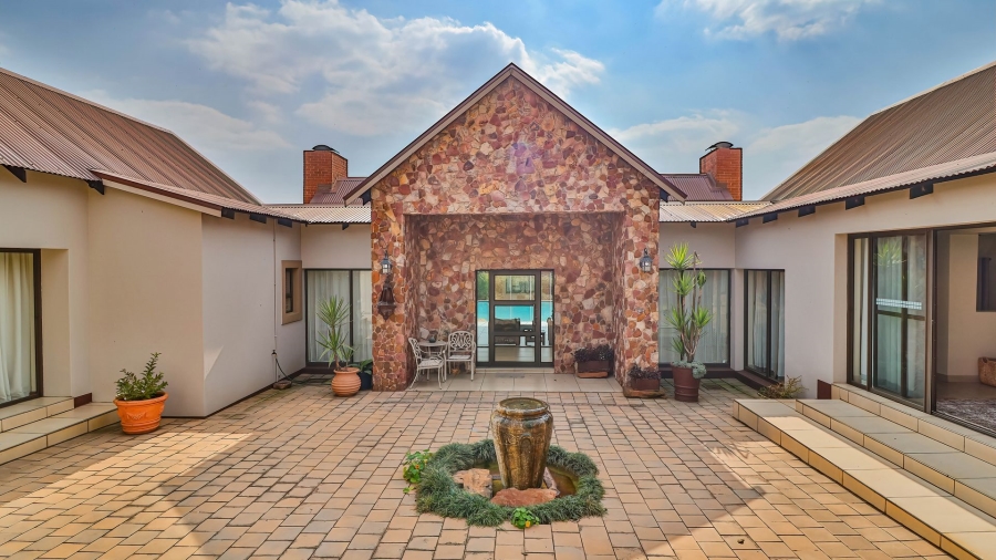 4 Bedroom Property for Sale in Blue Saddle Ranches Gauteng