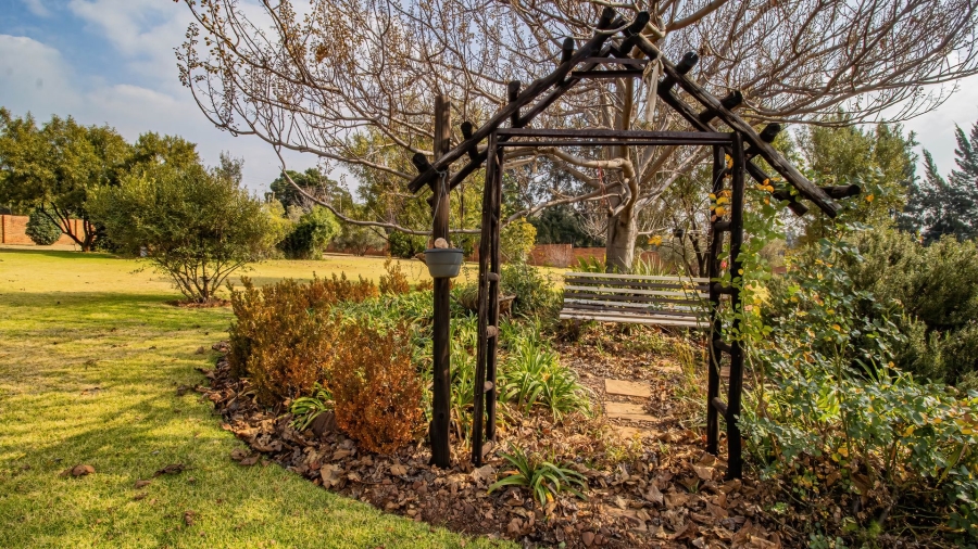 4 Bedroom Property for Sale in Blue Saddle Ranches Gauteng