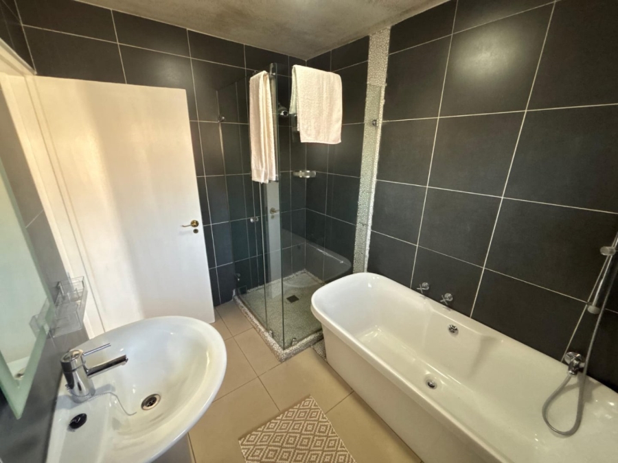 To Let 1 Bedroom Property for Rent in Morningside Hills Gauteng