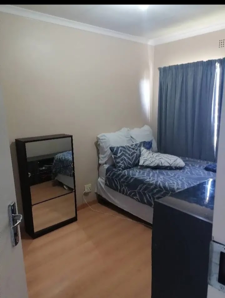 2 Bedroom Property for Sale in Sonneveld Gauteng