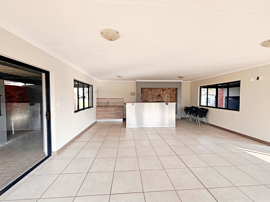 To Let 3 Bedroom Property for Rent in Amberfield Gauteng