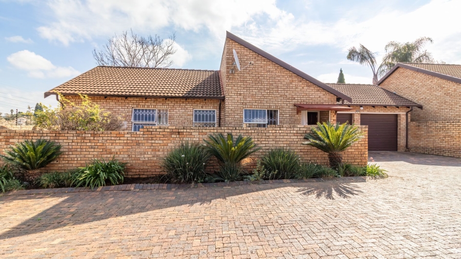 3 Bedroom Property for Sale in Strubensvallei Gauteng