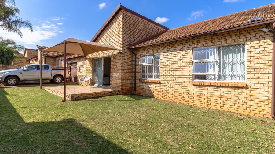 3 Bedroom Property for Sale in Strubensvallei Gauteng