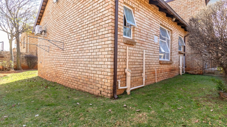 3 Bedroom Property for Sale in Strubensvallei Gauteng