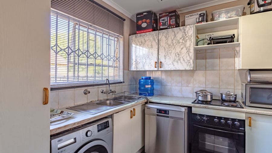 3 Bedroom Property for Sale in Strubensvallei Gauteng