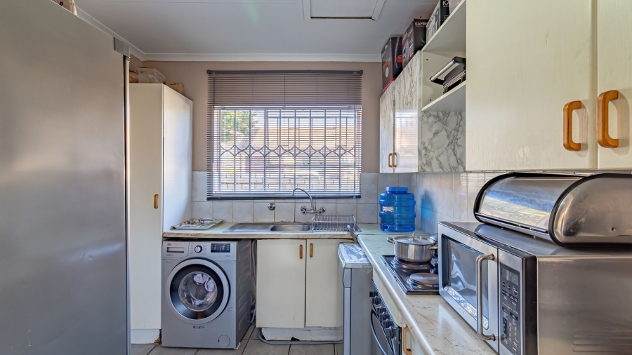 3 Bedroom Property for Sale in Strubensvallei Gauteng