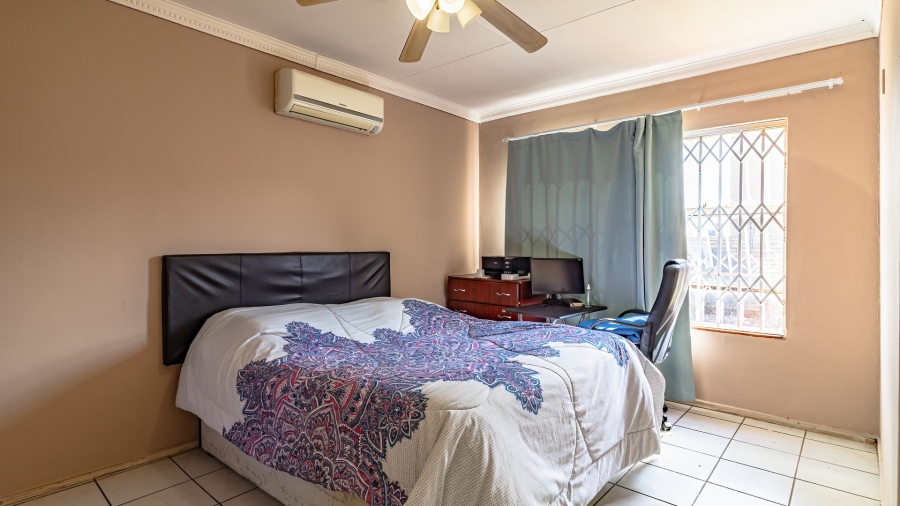 3 Bedroom Property for Sale in Strubensvallei Gauteng