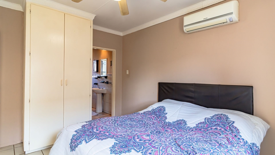 3 Bedroom Property for Sale in Strubensvallei Gauteng