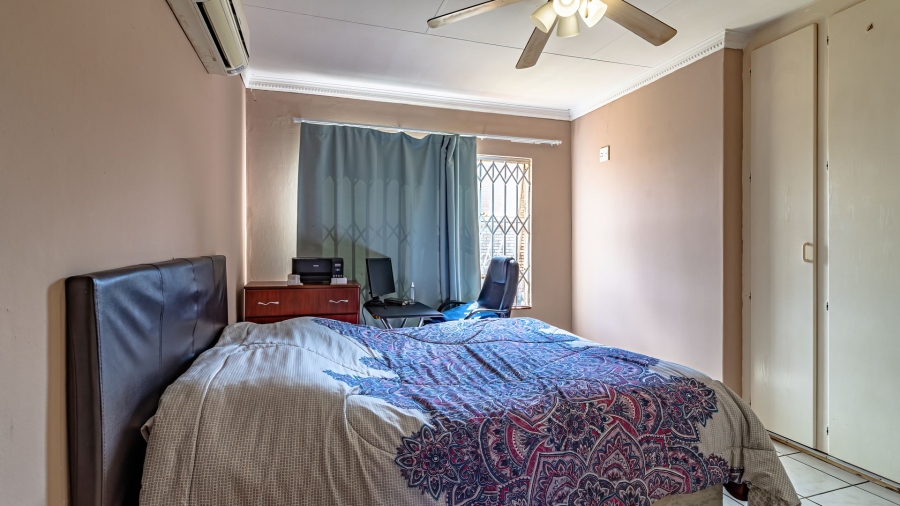 3 Bedroom Property for Sale in Strubensvallei Gauteng