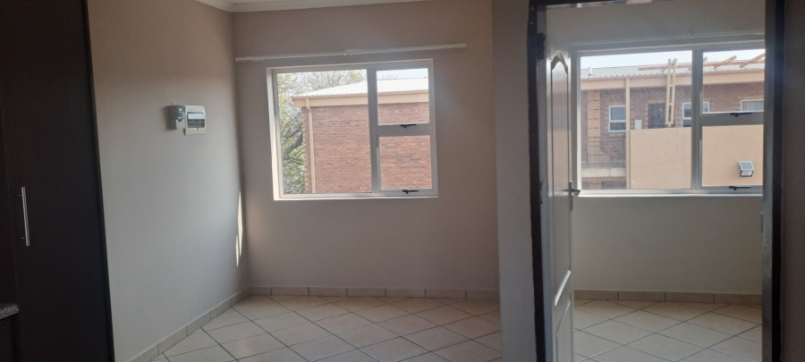 1 Bedroom Property for Sale in Kempton Park Central Gauteng