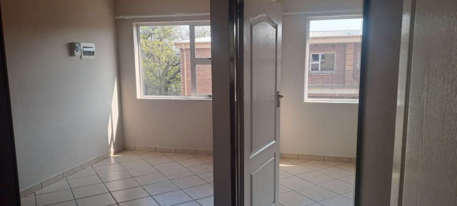 1 Bedroom Property for Sale in Kempton Park Central Gauteng
