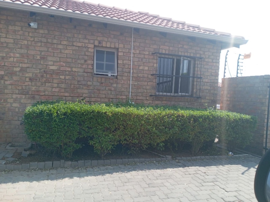 3 Bedroom Property for Sale in Annlin-wes Gauteng