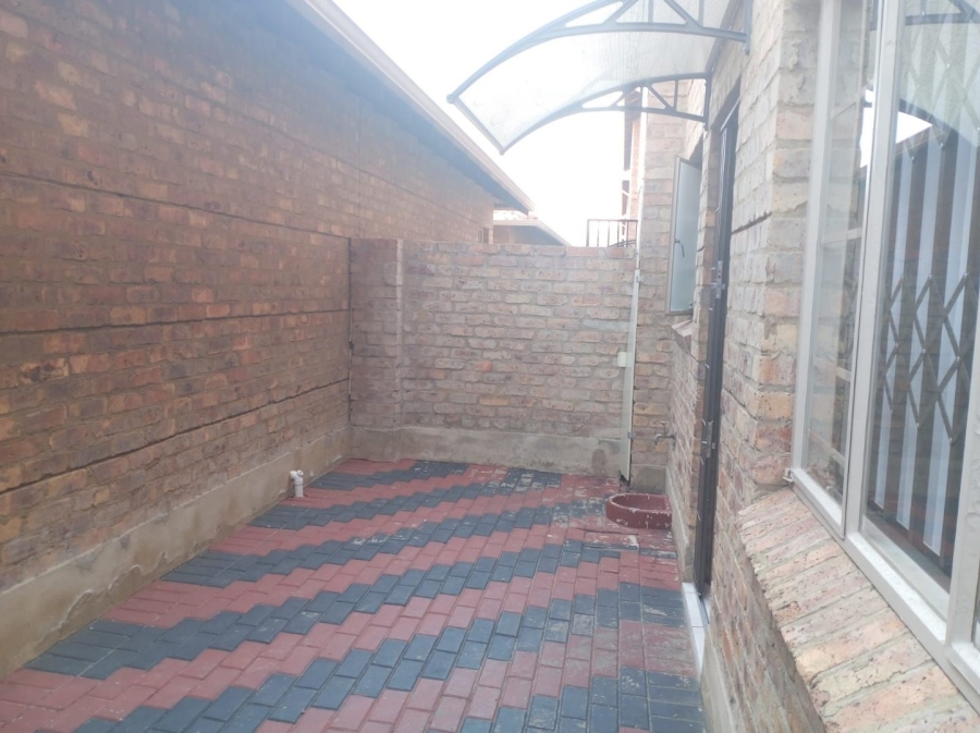 3 Bedroom Property for Sale in Annlin-wes Gauteng