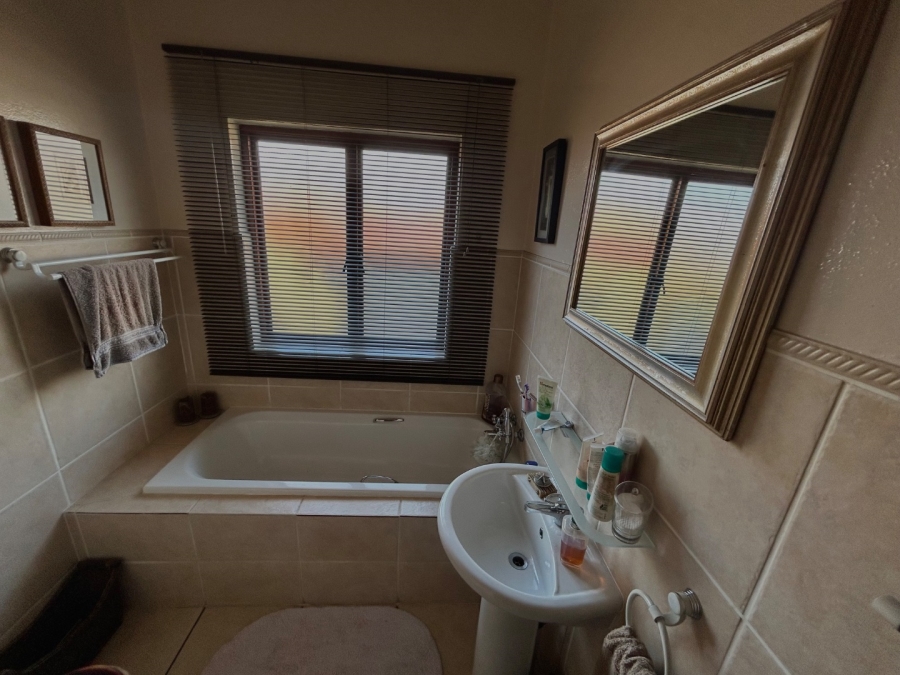 3 Bedroom Property for Sale in Halfway Gardens Gauteng