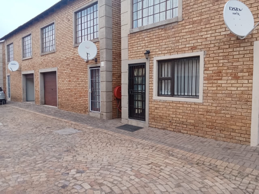 3 Bedroom Property for Sale in Randfontein Central Gauteng