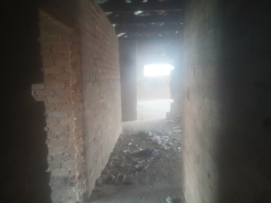 4 Bedroom Property for Sale in Mohlakeng Gauteng