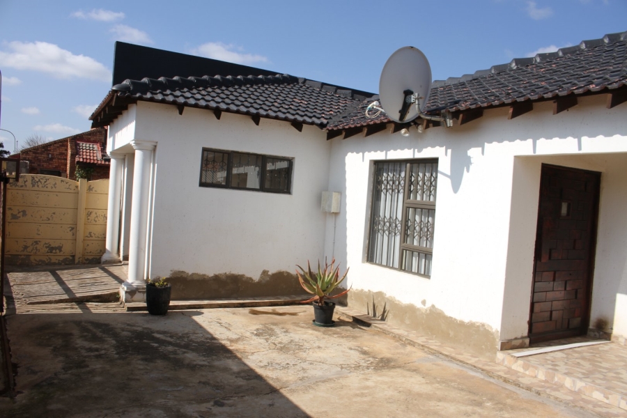 3 Bedroom Property for Sale in Protea Glen Gauteng