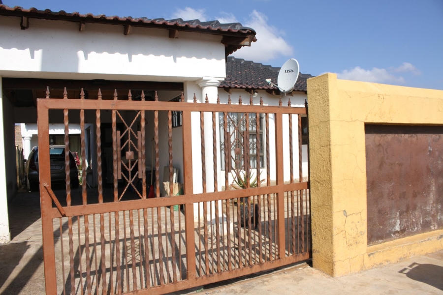 3 Bedroom Property for Sale in Protea Glen Gauteng