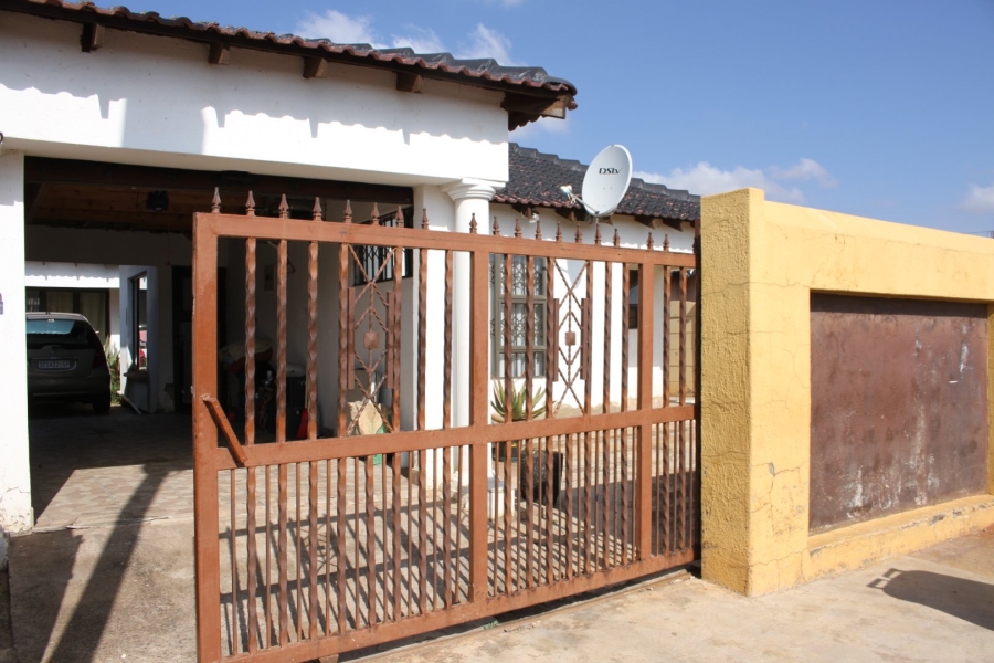 3 Bedroom Property for Sale in Protea Glen Gauteng
