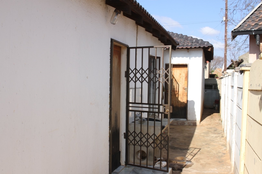 3 Bedroom Property for Sale in Protea Glen Gauteng