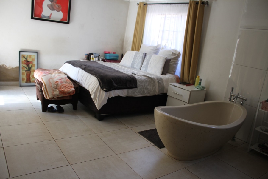 3 Bedroom Property for Sale in Protea Glen Gauteng