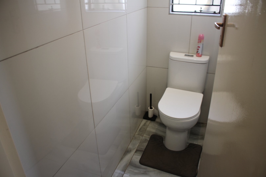 3 Bedroom Property for Sale in Protea Glen Gauteng