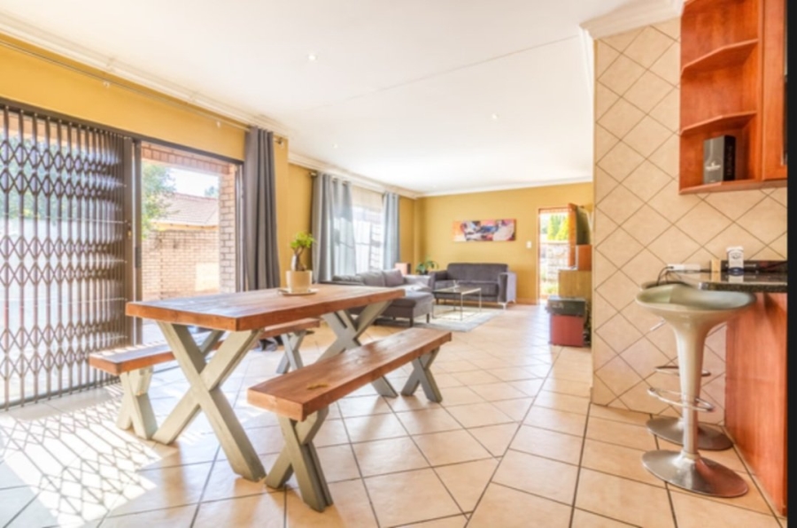 2 Bedroom Property for Sale in Willow Park Manor Gauteng