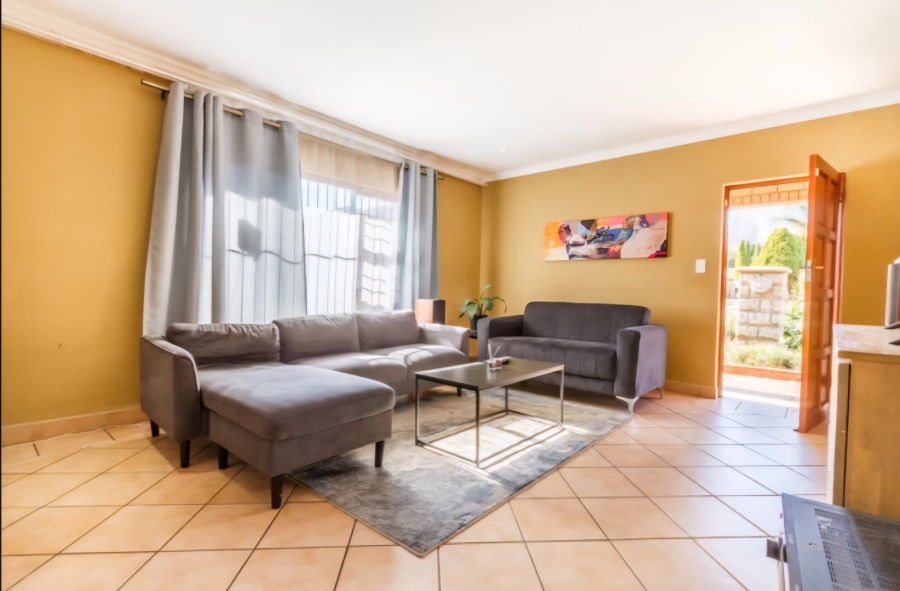 2 Bedroom Property for Sale in Willow Park Manor Gauteng