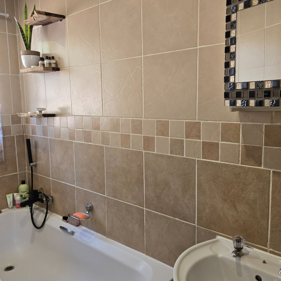 2 Bedroom Property for Sale in Willow Park Manor Gauteng