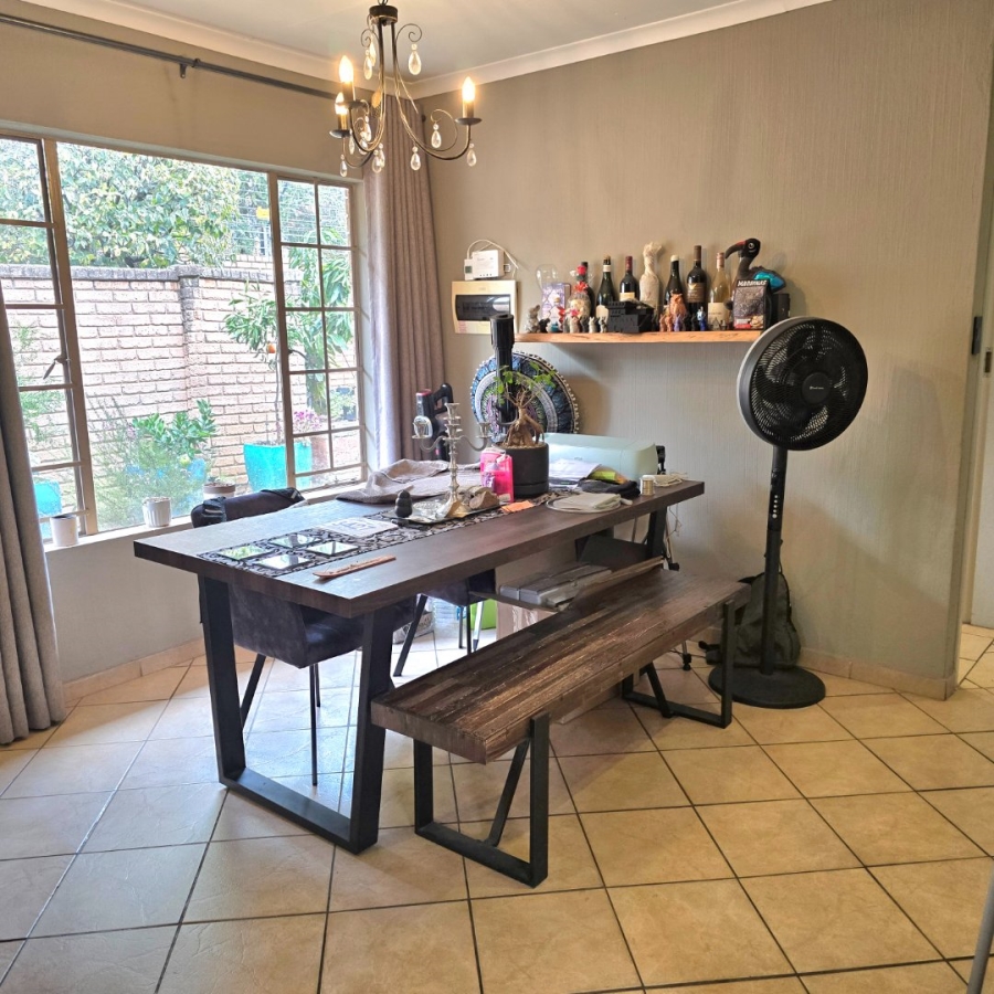 2 Bedroom Property for Sale in Willow Park Manor Gauteng