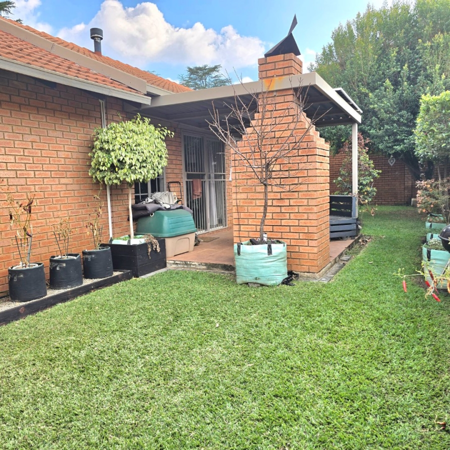 2 Bedroom Property for Sale in Willow Park Manor Gauteng