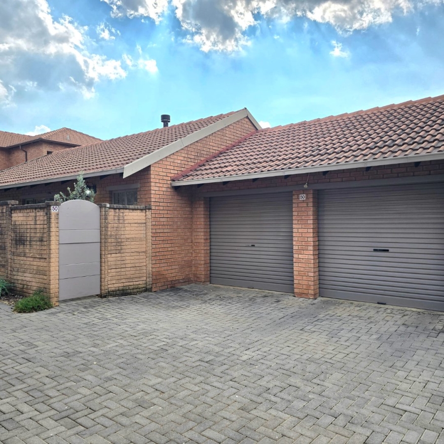 2 Bedroom Property for Sale in Willow Park Manor Gauteng