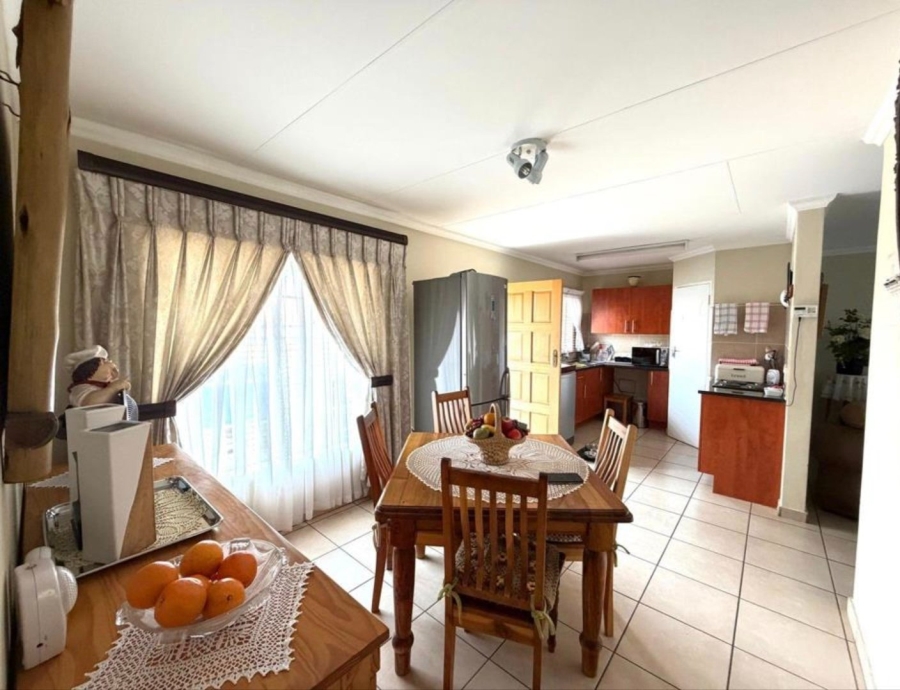 2 Bedroom Property for Sale in Equestria Gauteng