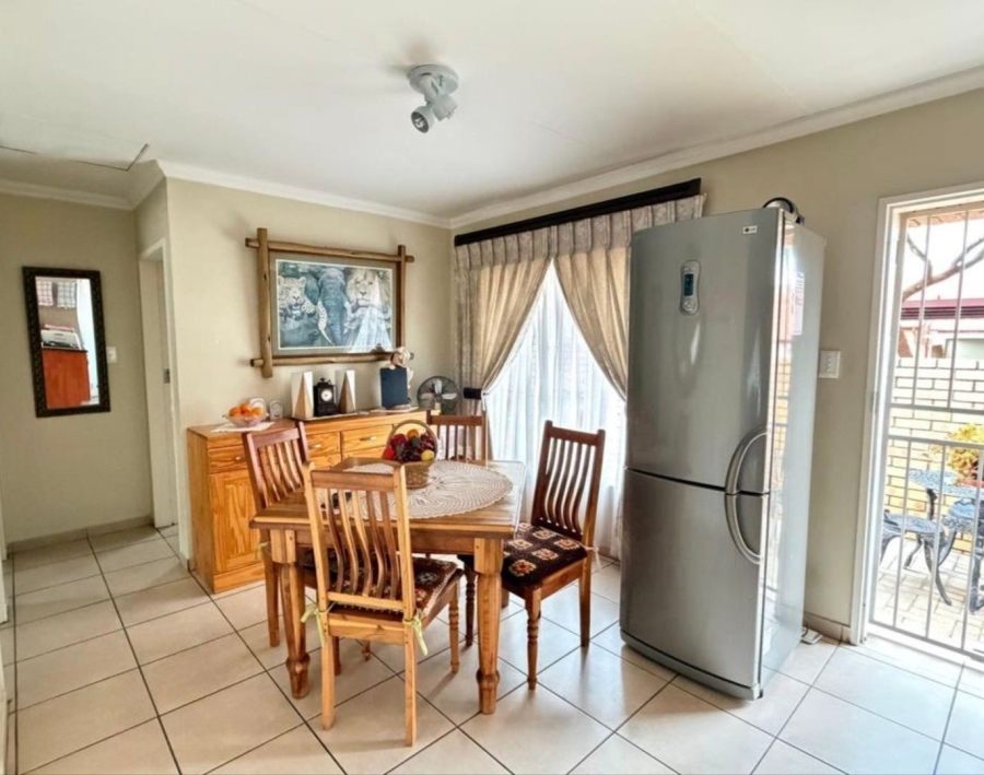 2 Bedroom Property for Sale in Equestria Gauteng
