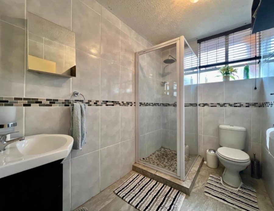 3 Bedroom Property for Sale in La Montagne Gauteng