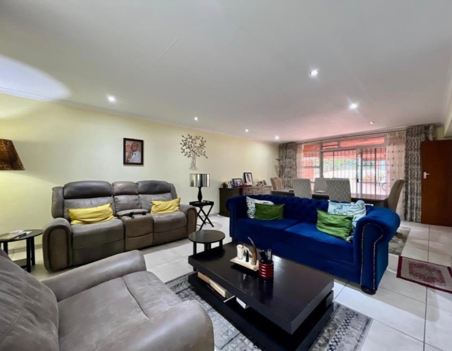 3 Bedroom Property for Sale in La Montagne Gauteng
